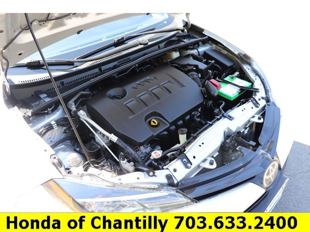 Used 2017 Toyota Corolla LE image 29