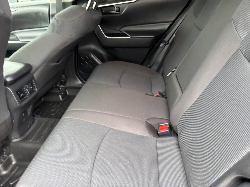 Used 2024 Toyota RAV4 LE FWD image 27