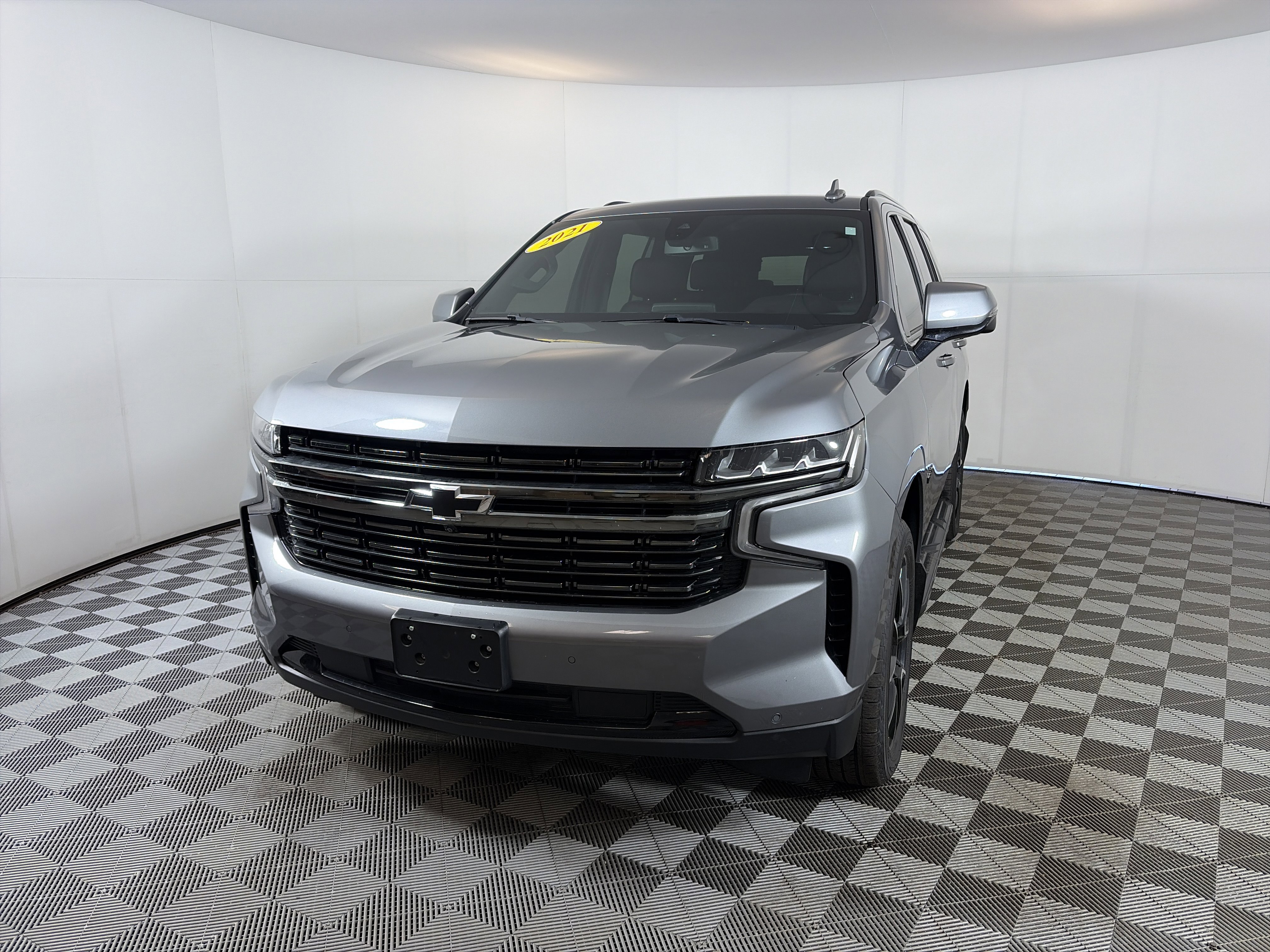 Certified 2021 Chevrolet Tahoe RST w/ Luxury Package image 2