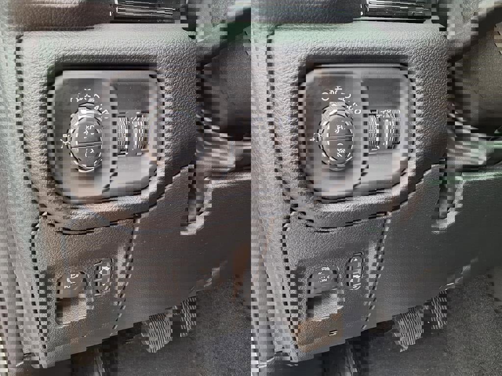 New 2026 RAM 1500 Laramie w/ Night Edition image 18