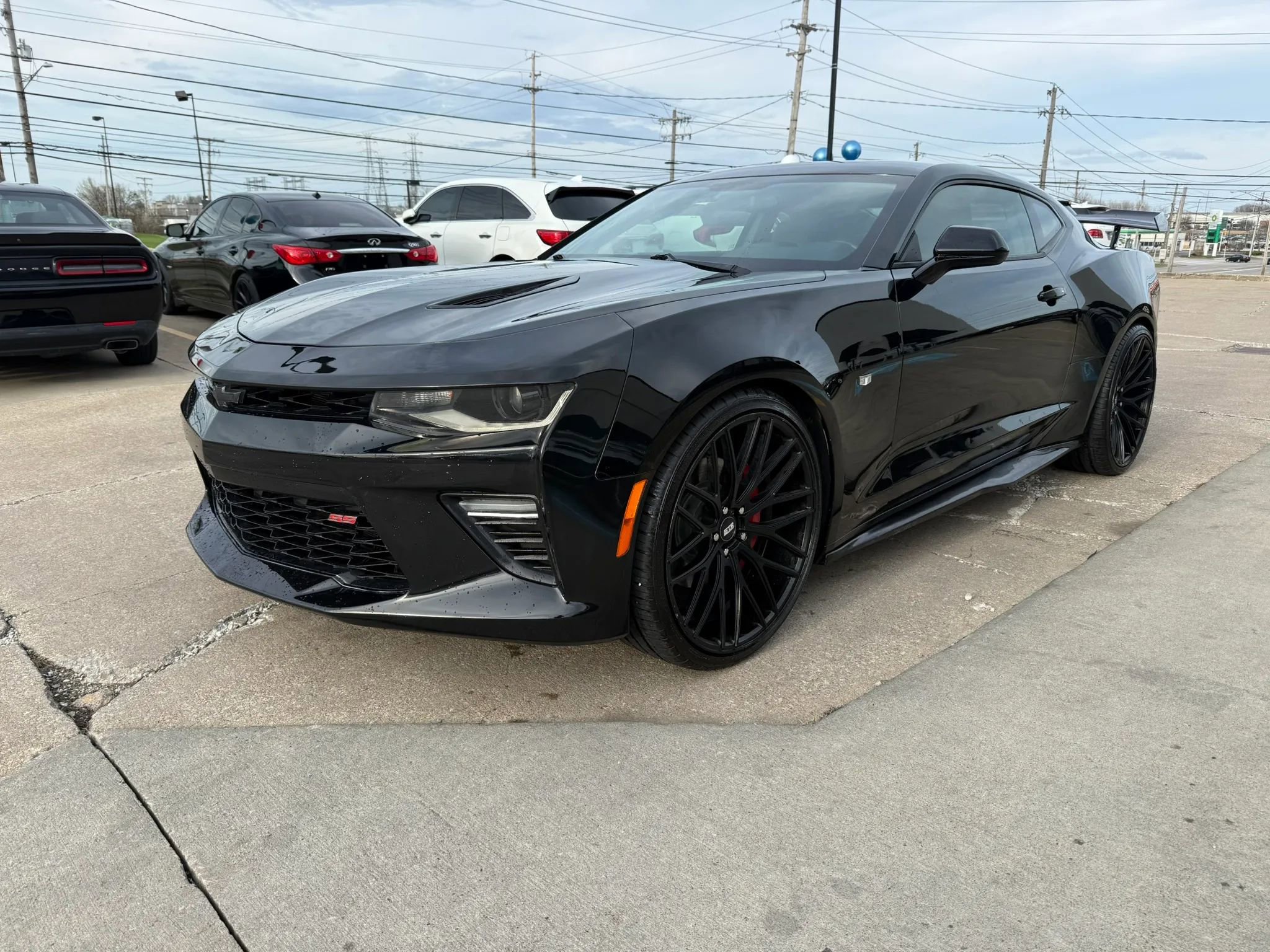 Used 2018 Chevrolet Camaro SS RWD image 6