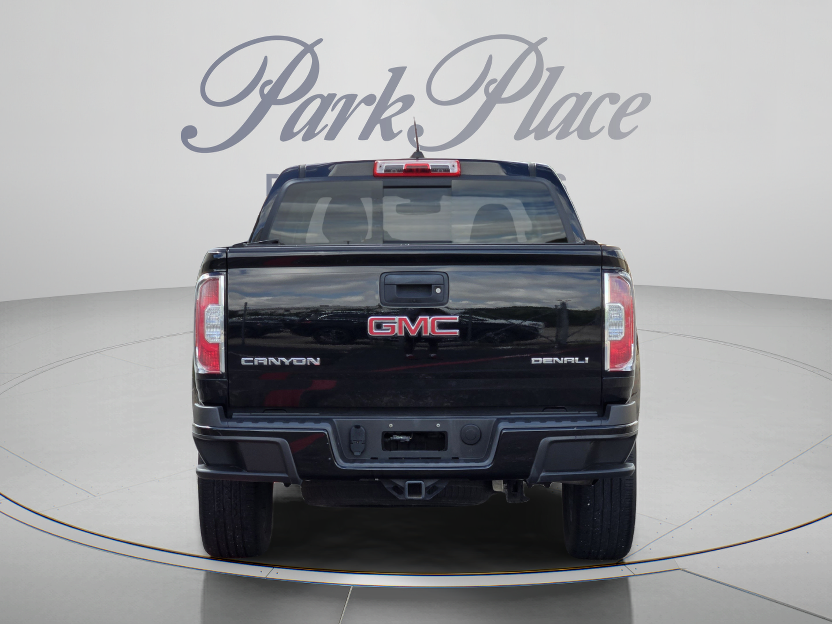 Used 2018 GMC Canyon Denali AWD/4WD image 4
