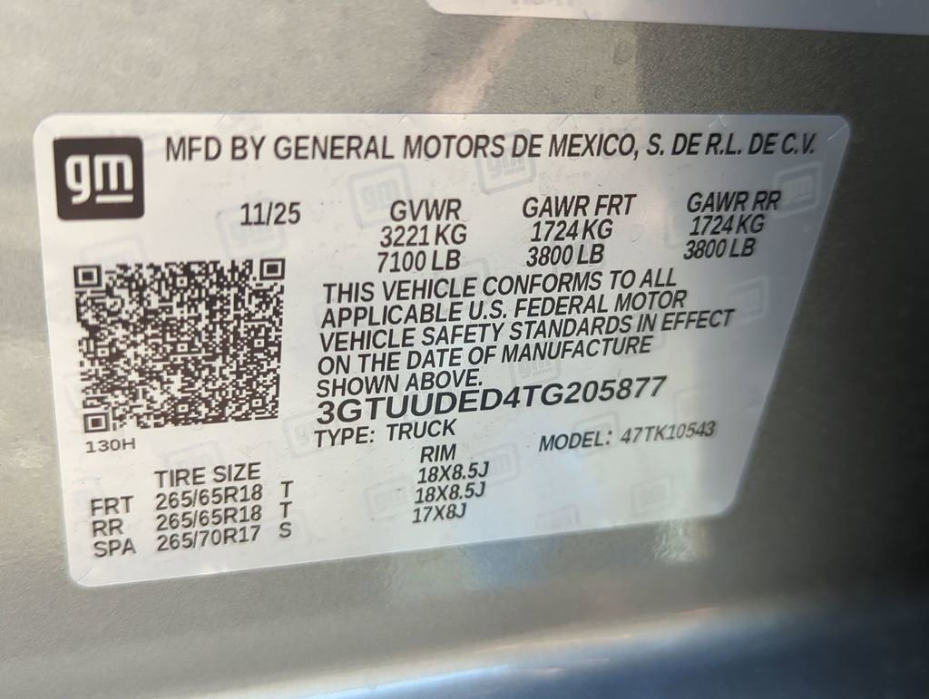 Used 2026 GMC Sierra 1500 SLT AWD/4WD image 32