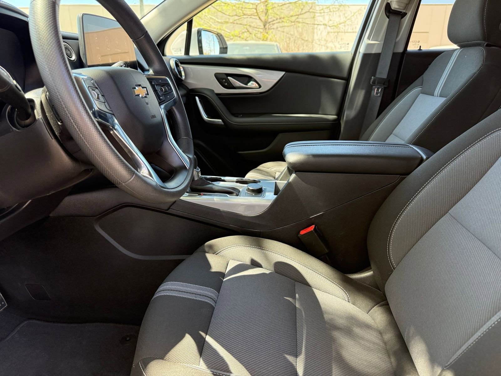 Used 2025 Chevrolet Blazer LT image 27