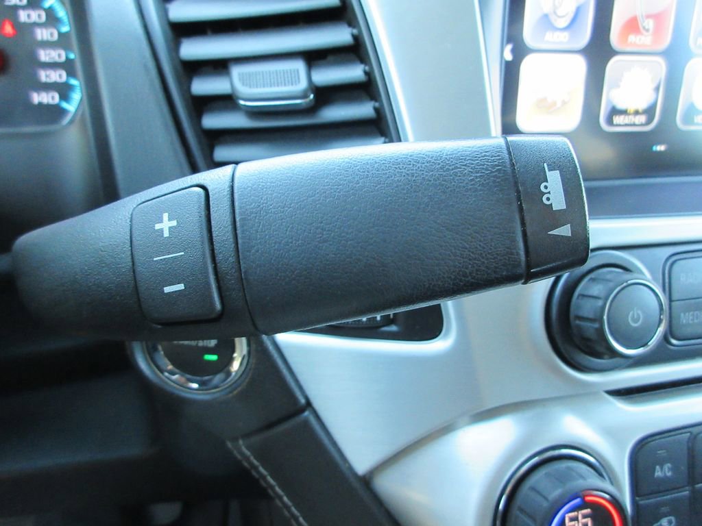 Used 2019 GMC Yukon SLT w/ Graphite Performance Edition AWD/4WD image 29