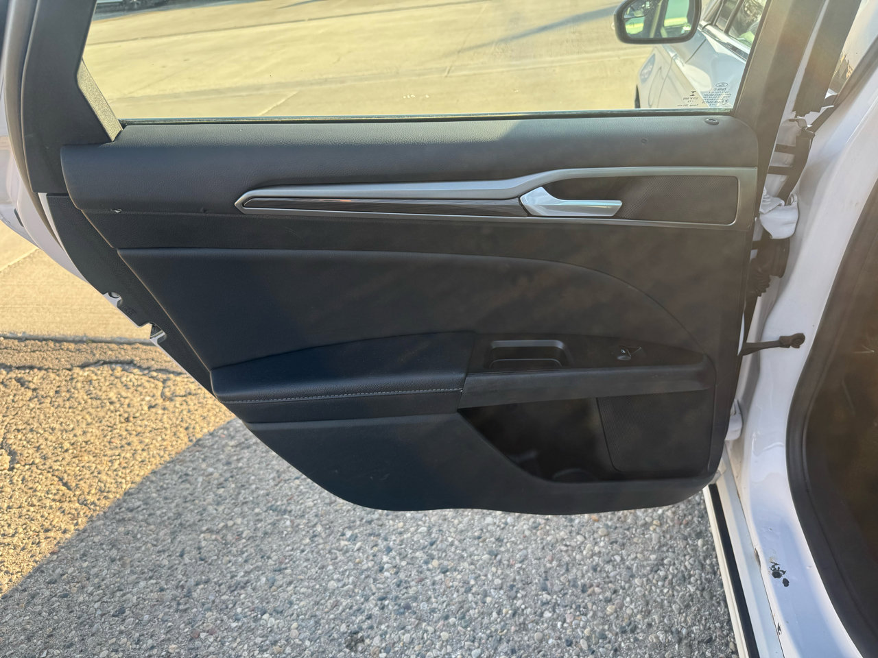 Used 2017 Ford Fusion Energi SE image 28