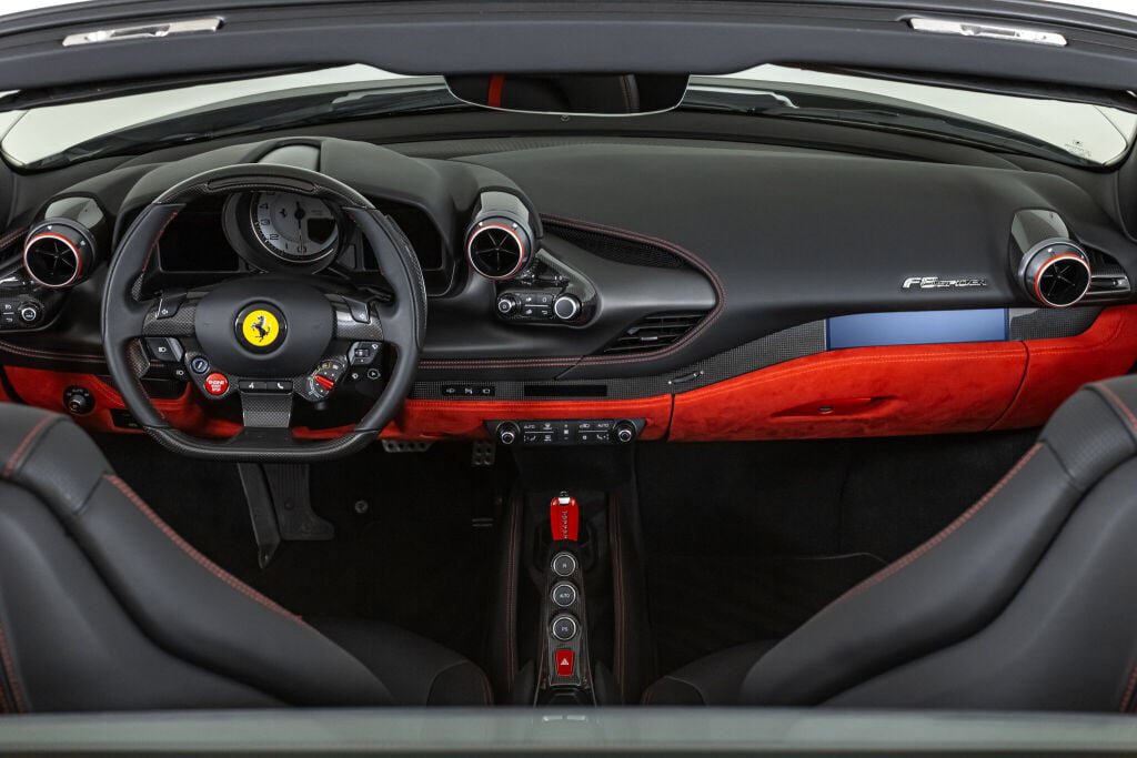 Used 2022 Ferrari F8 Tributo RWD image 33