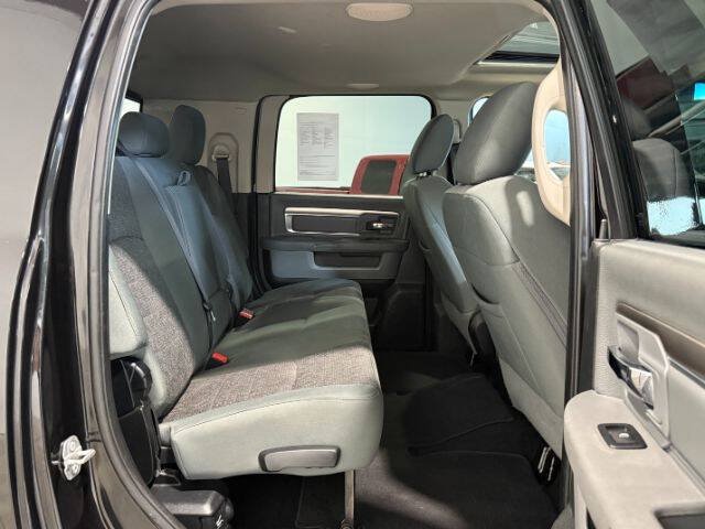 Used 2017 RAM 3500 Big Horn w/ Sport Appearance Group AWD/4WD image 18