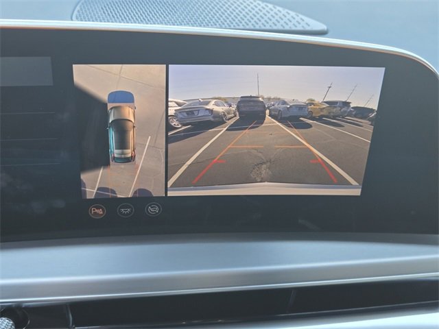 New 2025 Cadillac Lyriq Luxury image 25