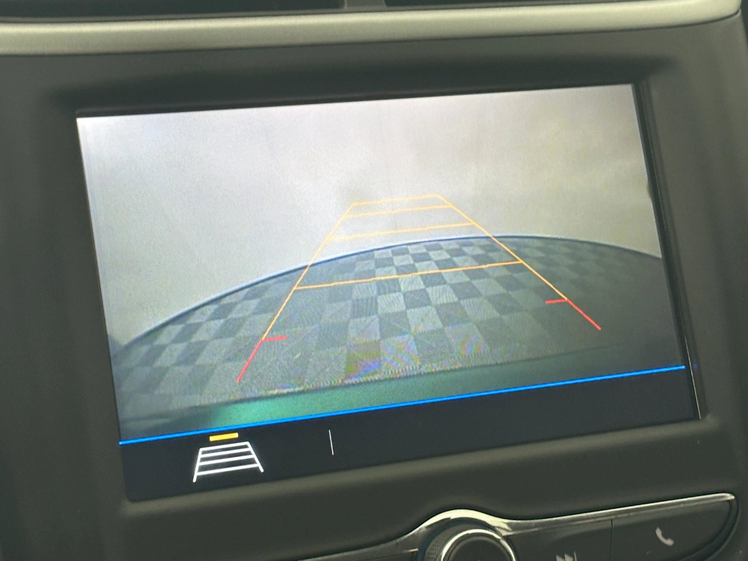 Used 2018 Chevrolet Sonic LT w/ Convenience Package image 43