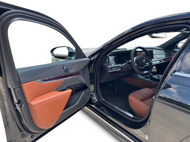 Used 2025 BMW i7 xDrive60 w/ Premium Package image 20