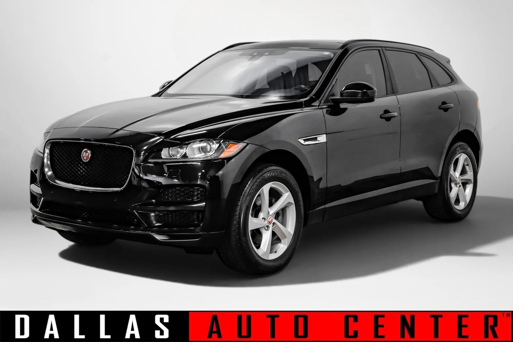 Used 2018 Jaguar F-PACE Premium AWD/4WD image 3
