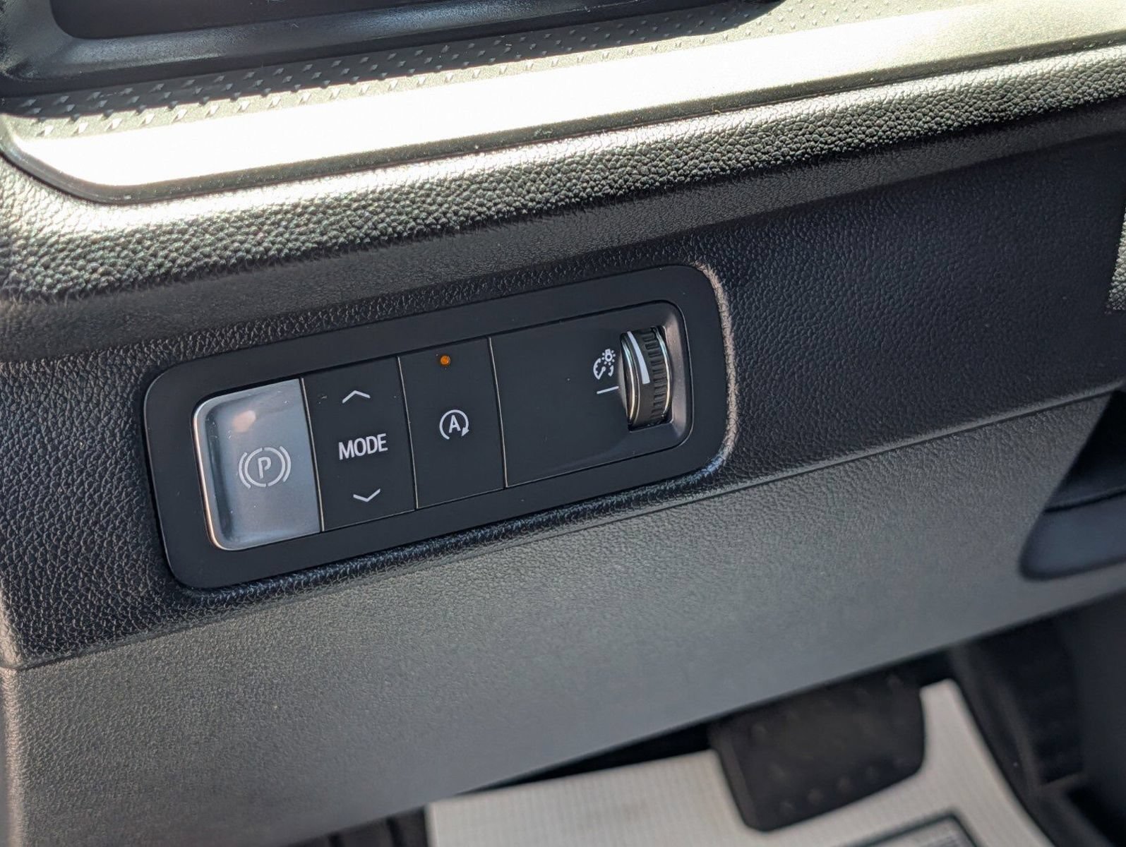 Used 2024 Chevrolet Traverse LS FWD image 23