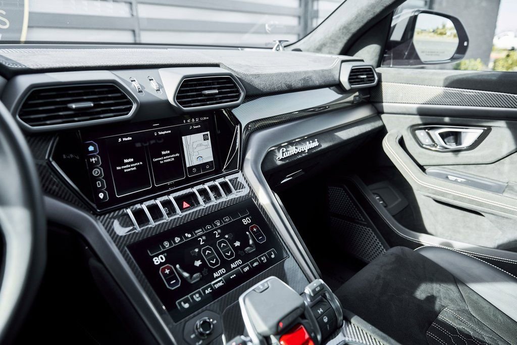 Used 2024 Lamborghini Urus Performante image 71