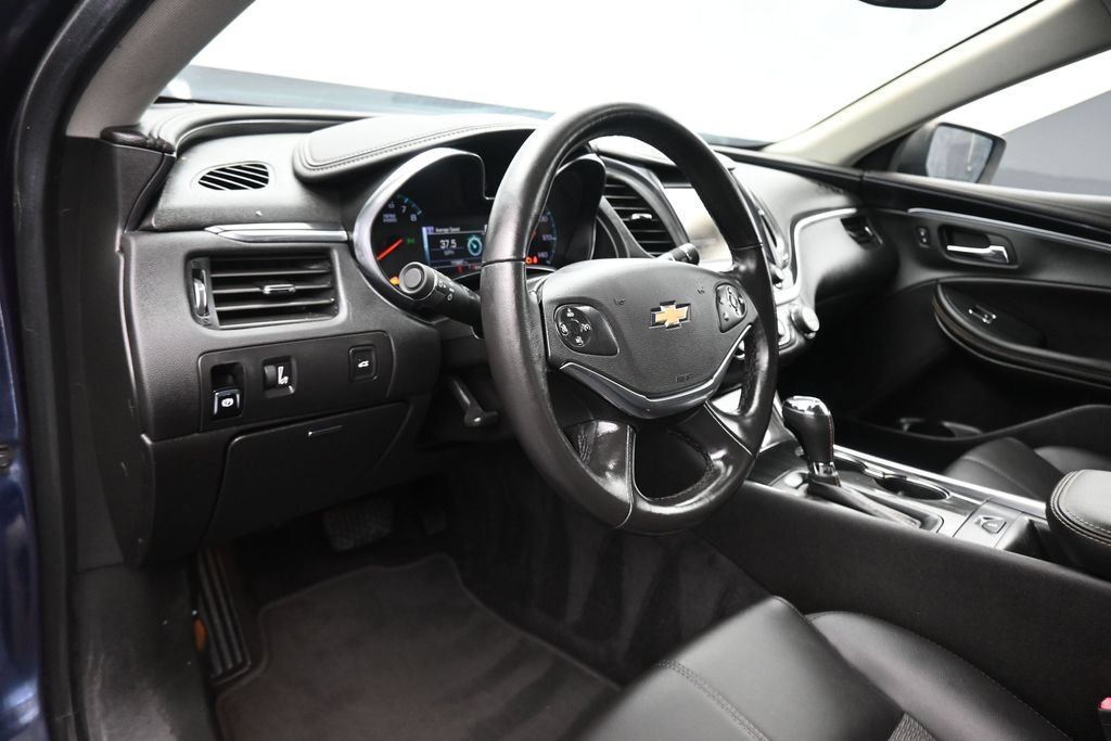 Used 2019 Chevrolet Impala LT FWD image 13