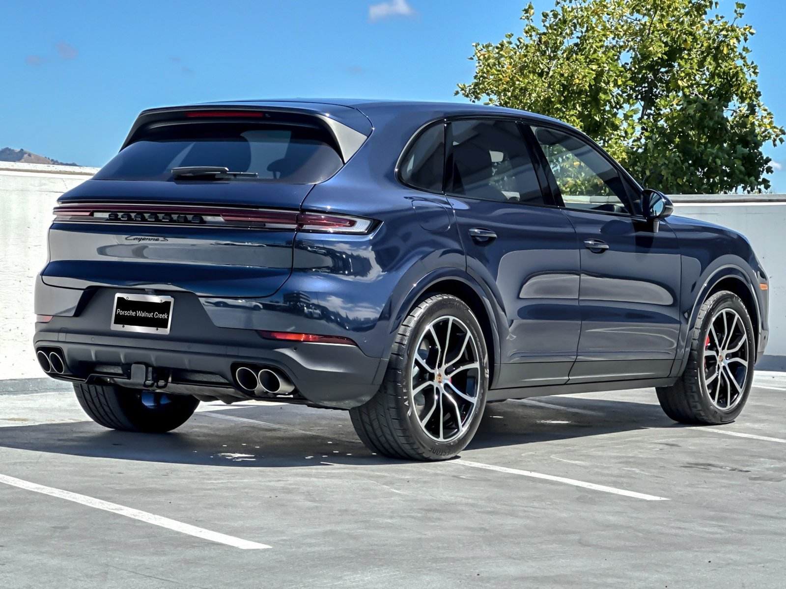 Used 2025 Porsche Cayenne S AWD/4WD image 9