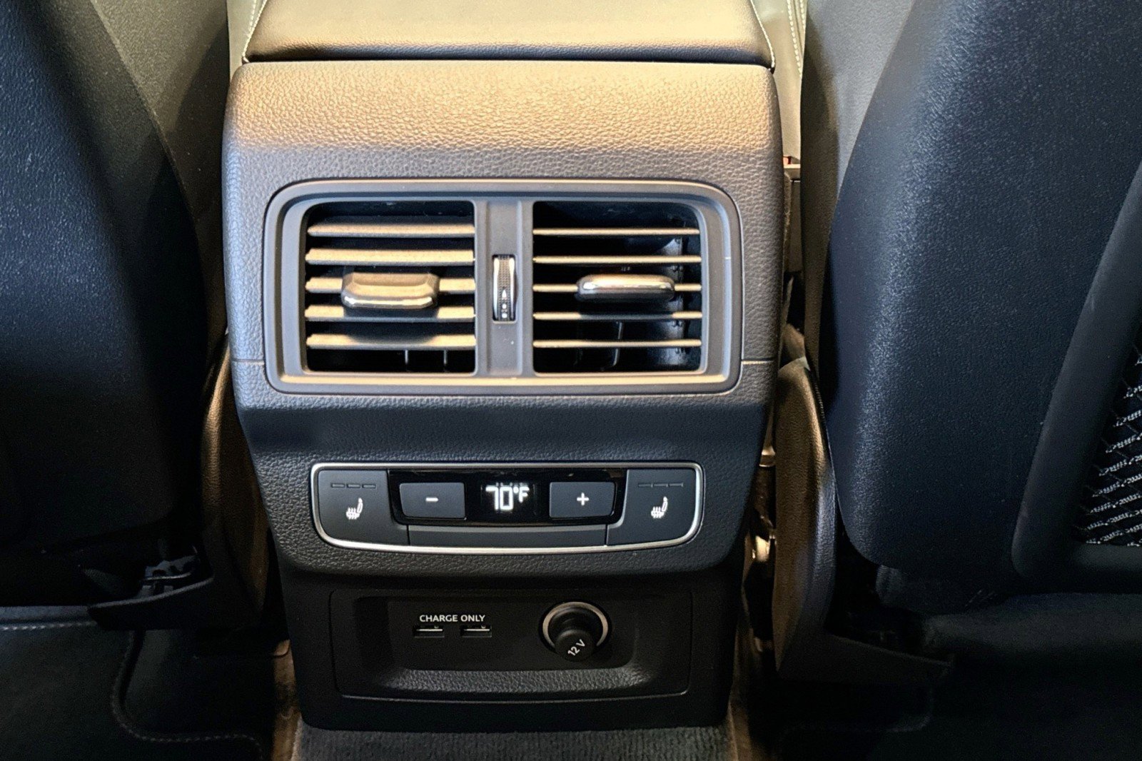 Used 2022 Audi Q5 e Prestige w/ Prestige Package image 24