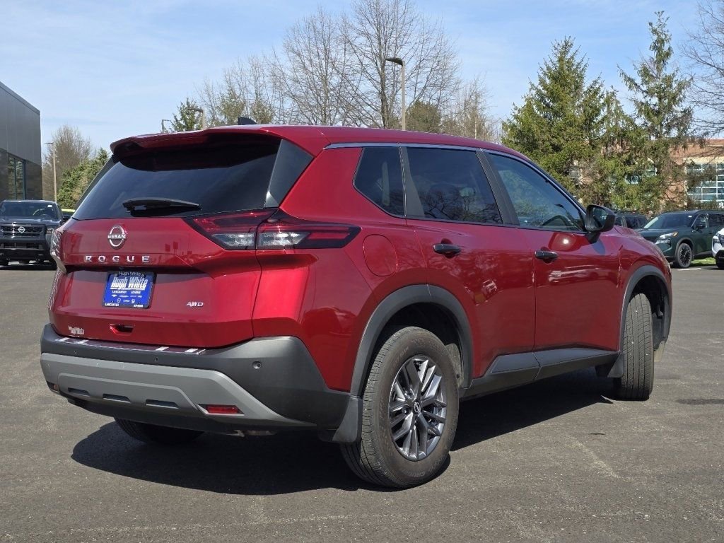 Used 2023 Nissan Rogue S AWD/4WD image 11