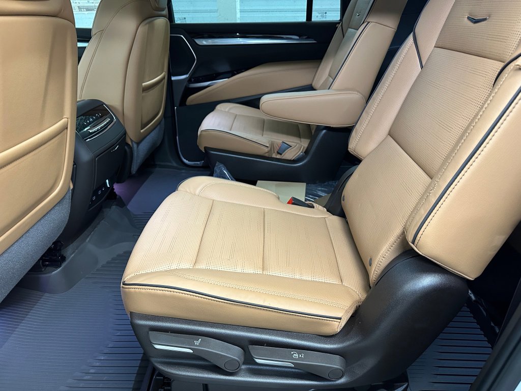 New 2026 Cadillac Escalade ESV Luxury w/ Touring Package image 18