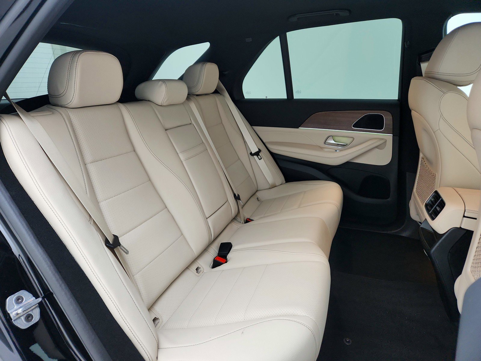 Certified 2025 Mercedes-Benz GLE 350 4MATIC image 15