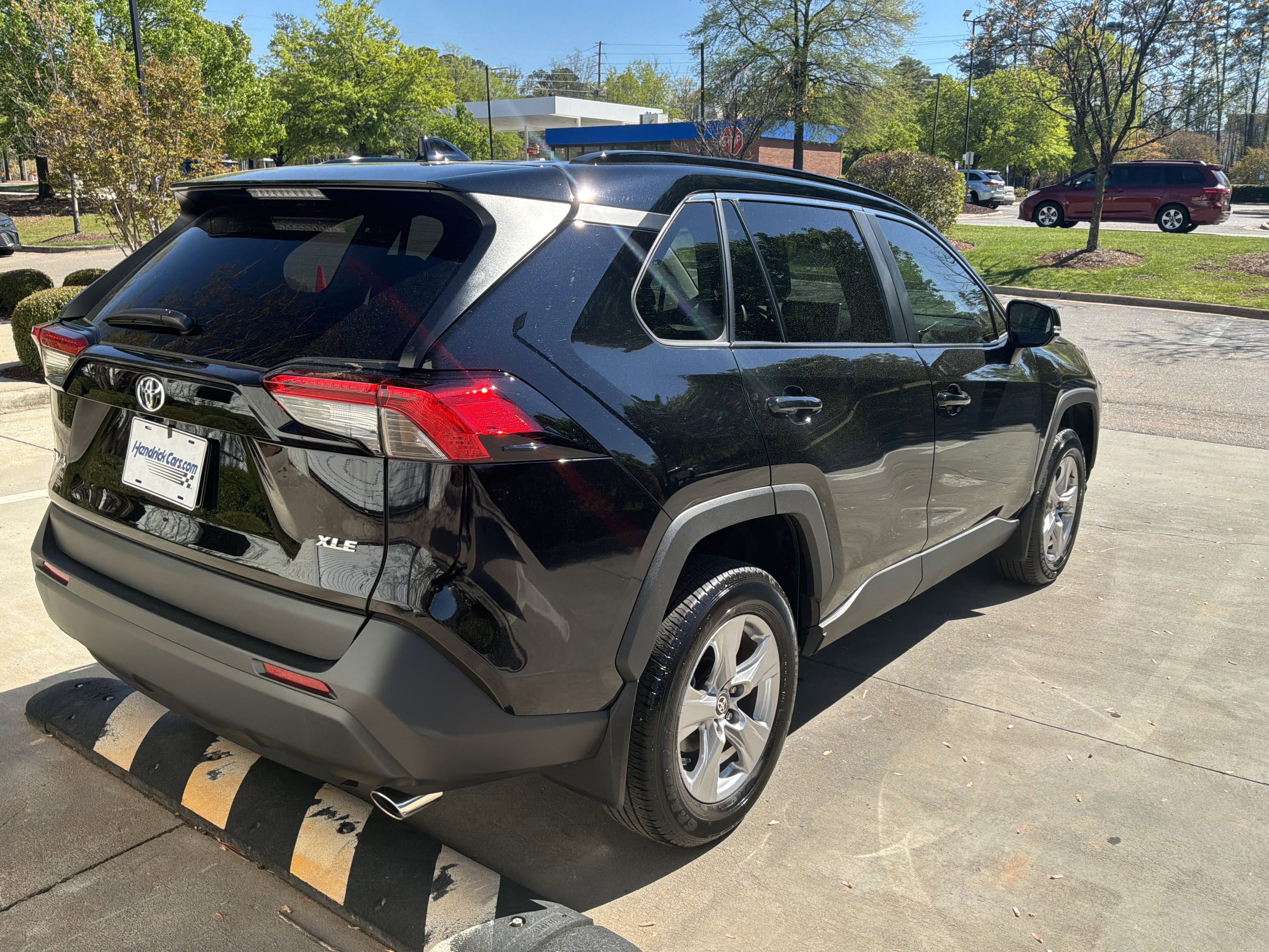 Used 2025 Toyota RAV4 XLE w/ Convenience Package image 14