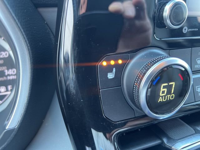 Used 2021 Toyota Highlander XLE AWD/4WD image 36