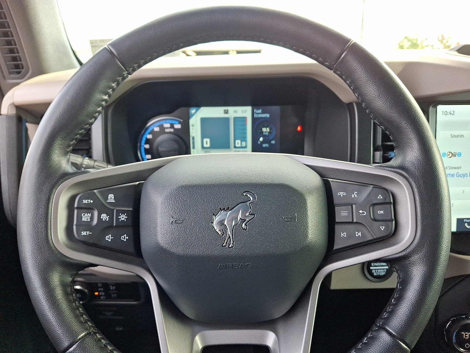 Used 2023 Ford Bronco Wildtrak image 19