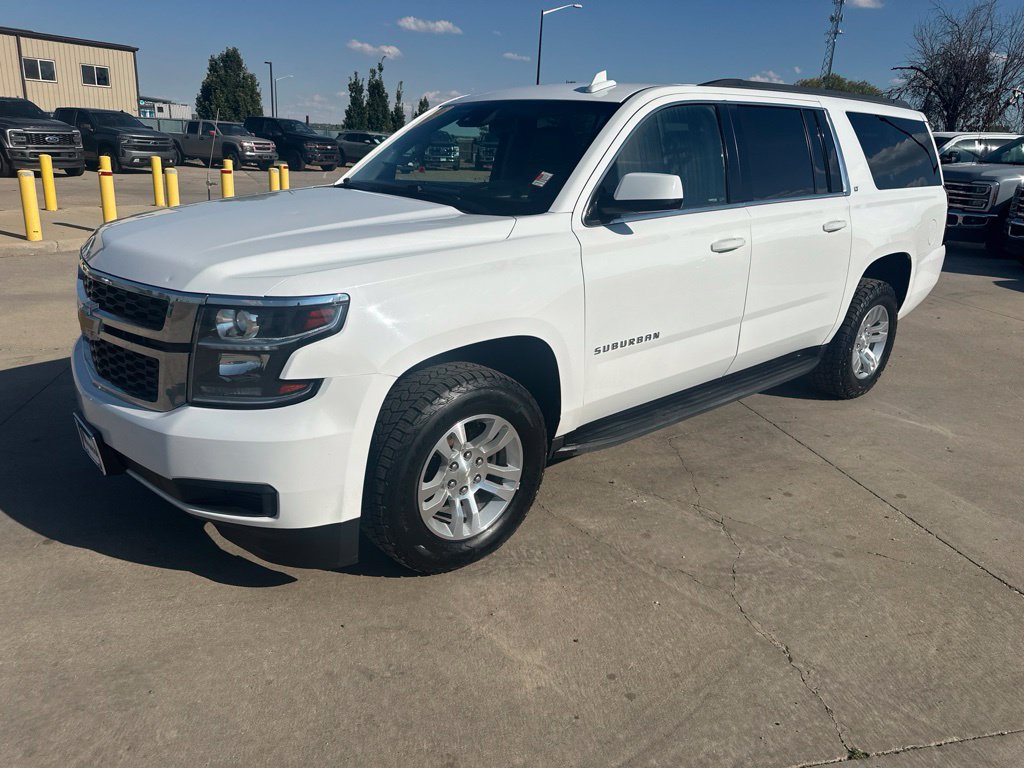 Used 2019 Chevrolet Suburban LT AWD/4WD image 37