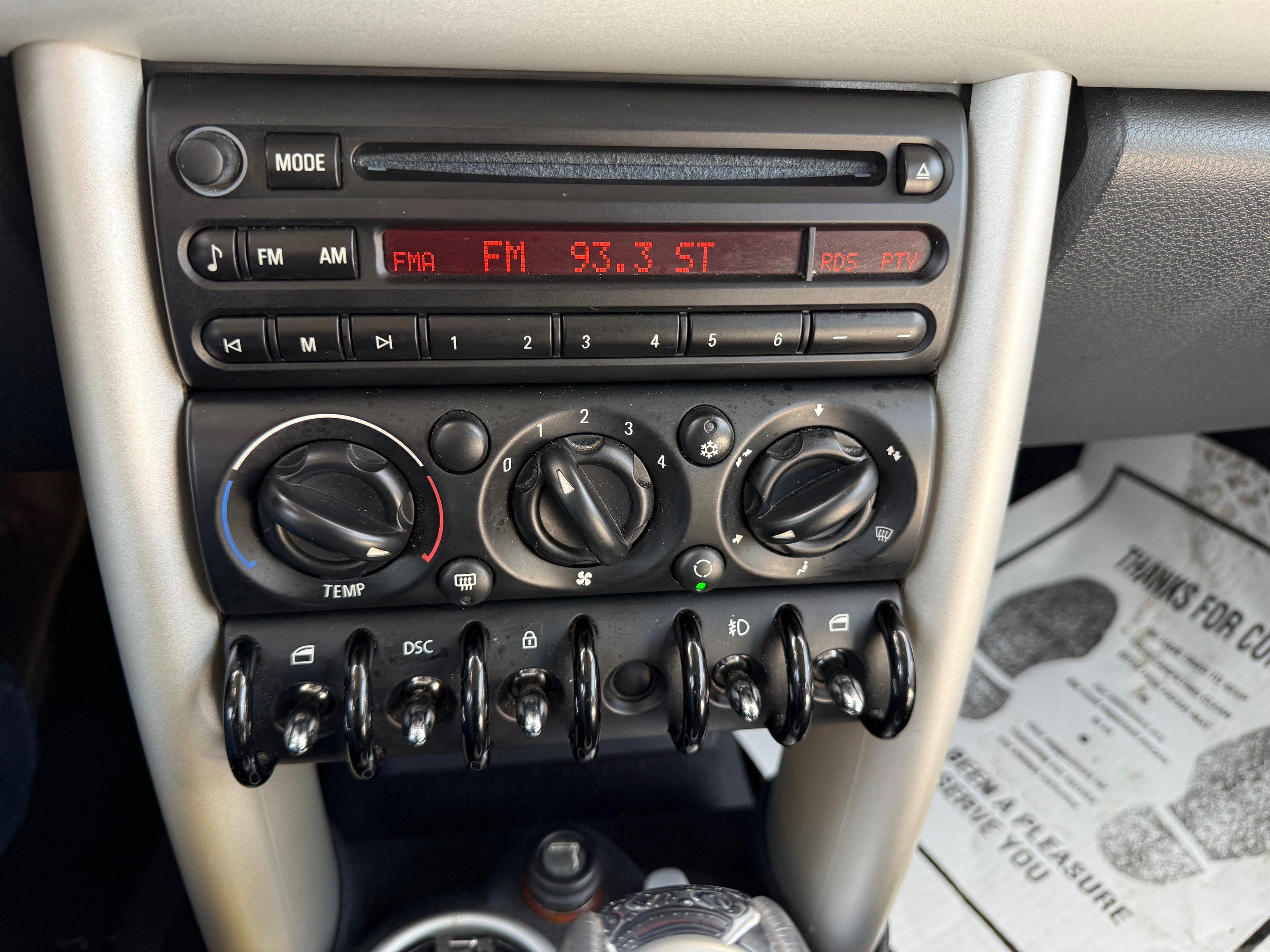 Used 2003 MINI Cooper Hardtop image 12