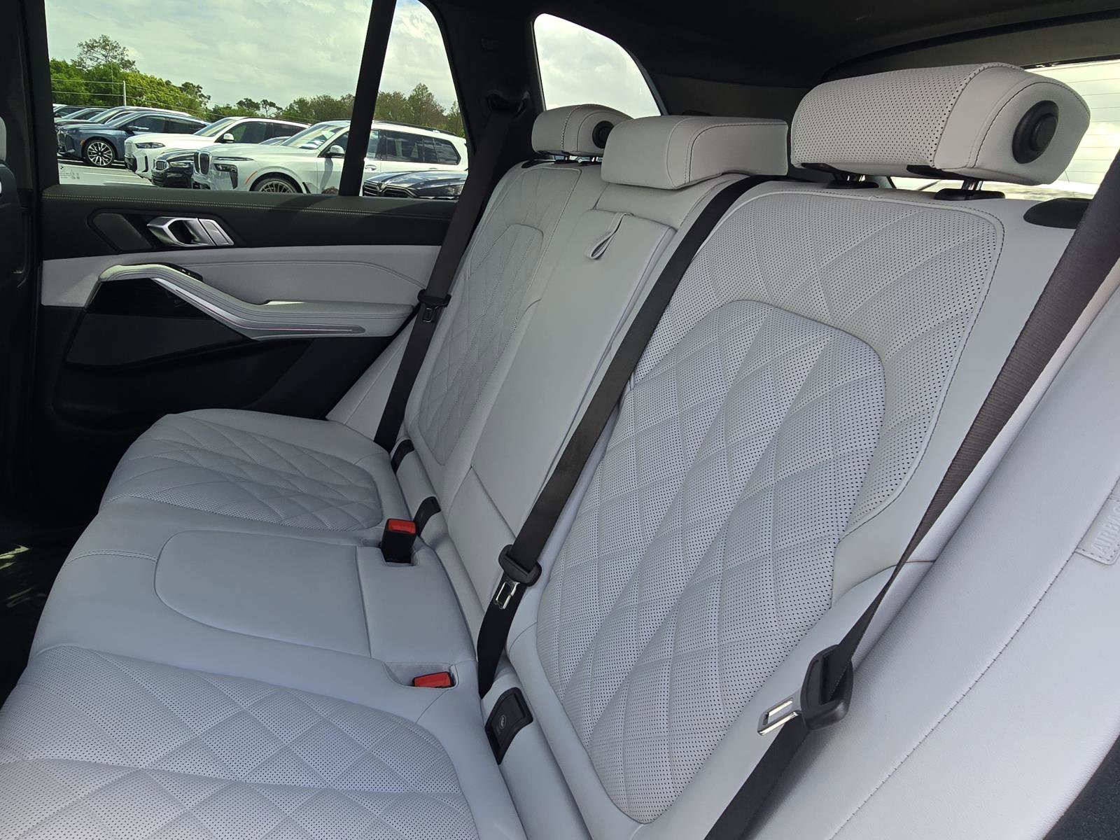 New 2026 BMW X5 sDrive40i w/ M Sport Package image 12