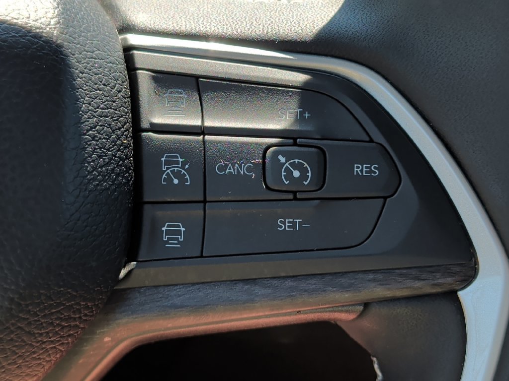 Used 2023 Jeep Grand Cherokee 4WD 4xe image 13