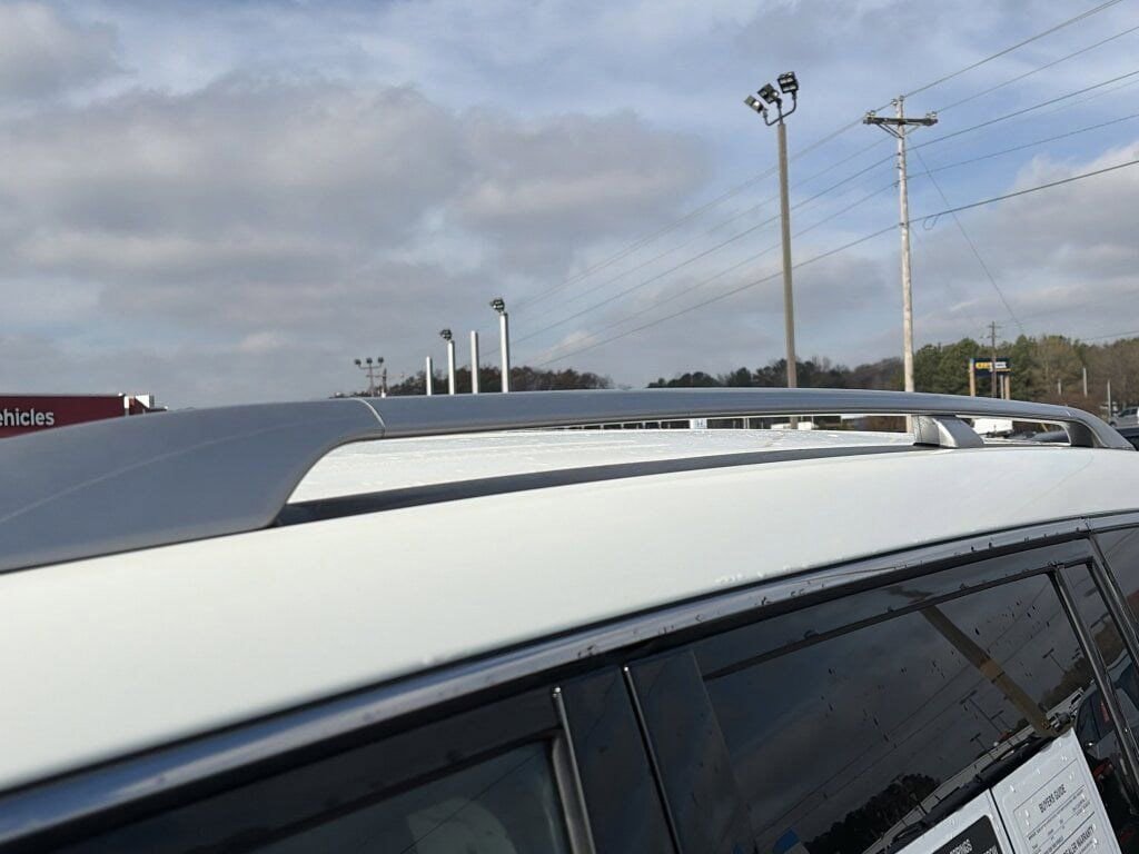 Used 2024 Nissan Armada SV image 11