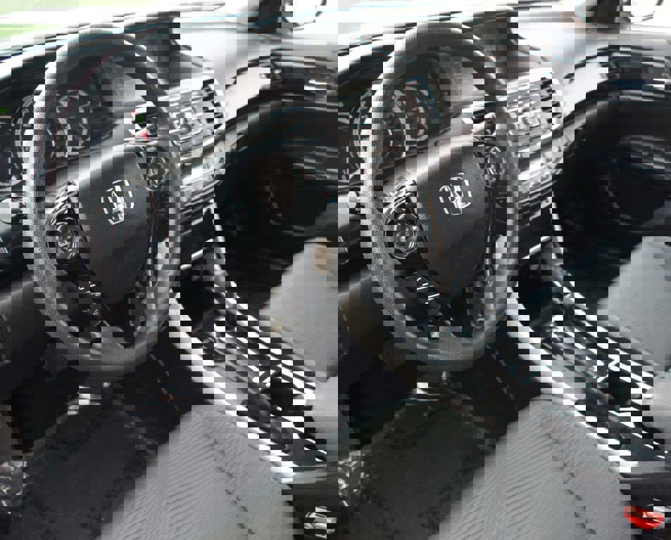 Used 2016 Honda Accord LX image 11