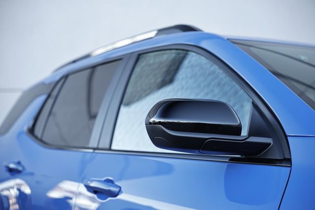 Used 2025 Chevrolet Equinox RS image 3