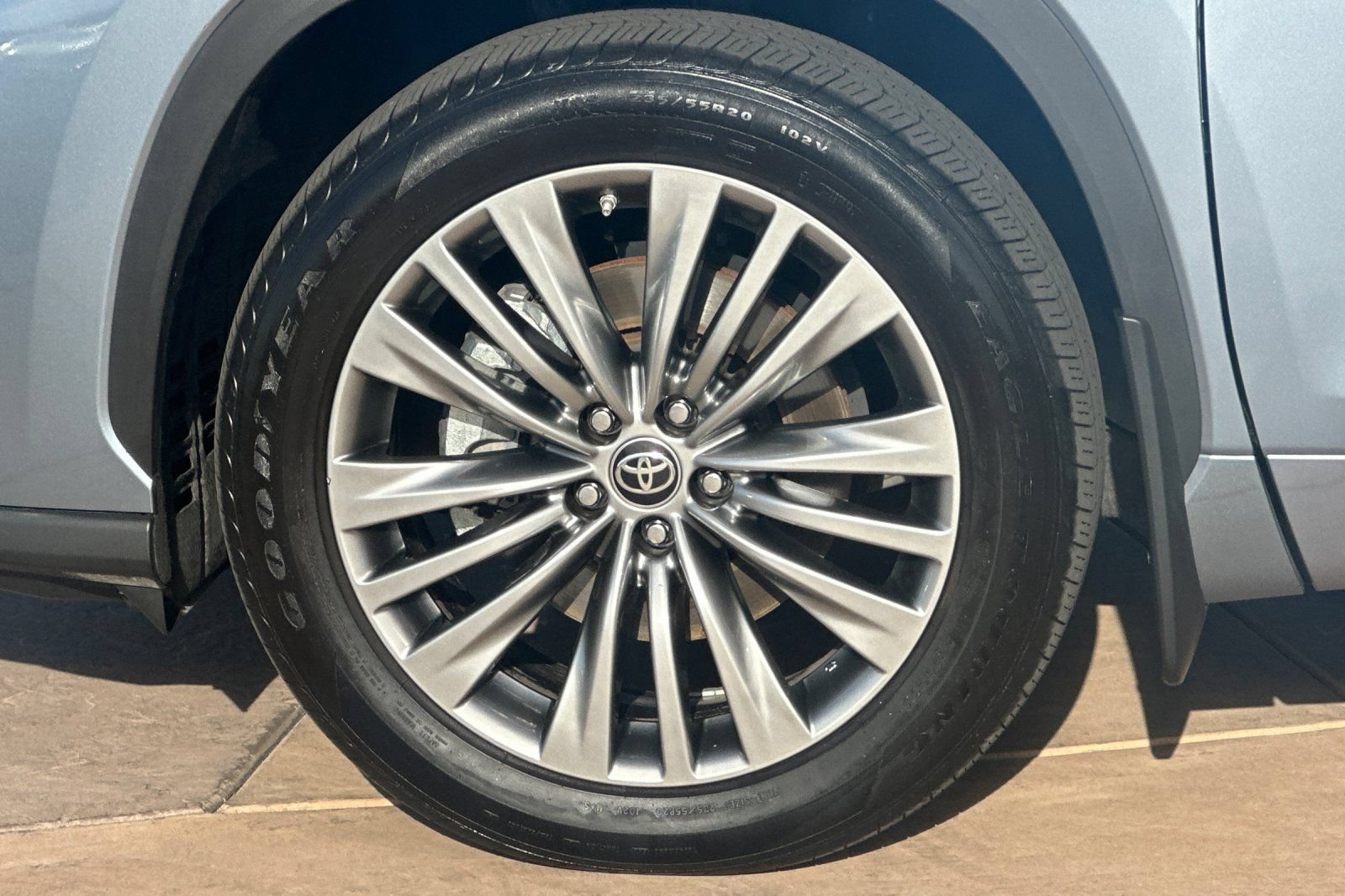 Certified 2021 Toyota Highlander Platinum AWD/4WD image 33