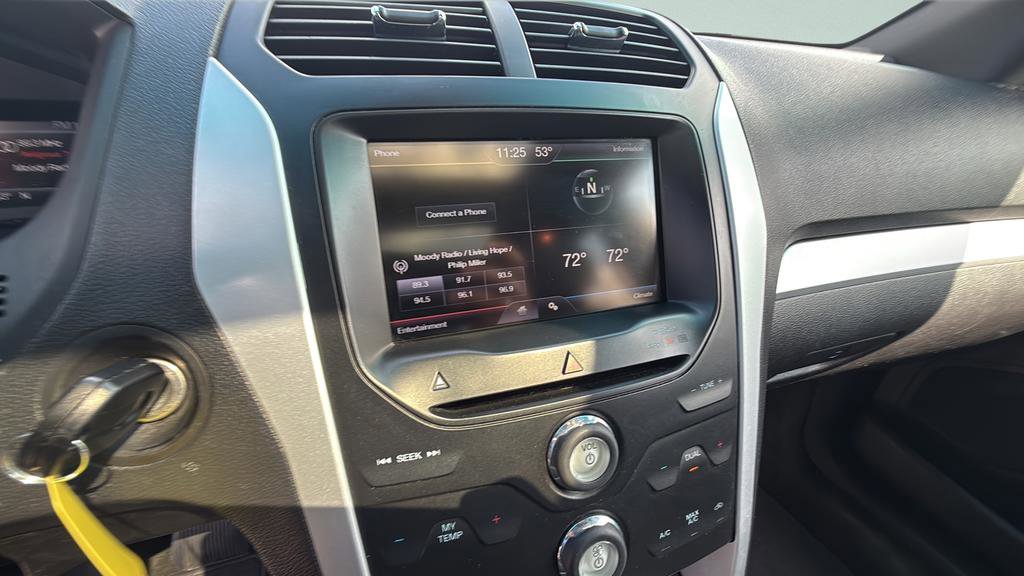 Used 2015 Ford Explorer XLT w/ Equipment Group 201A image 25