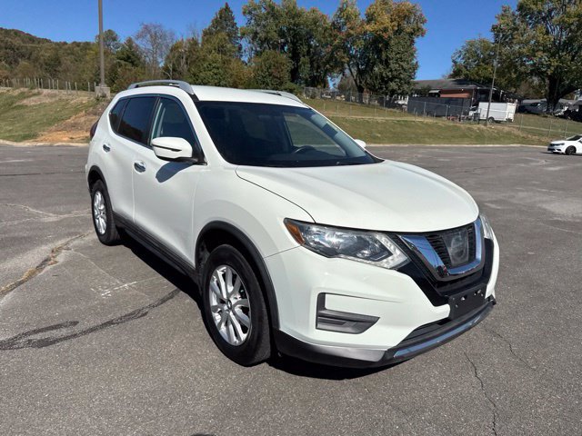 Used 2017 Nissan Rogue SV AWD/4WD image 2