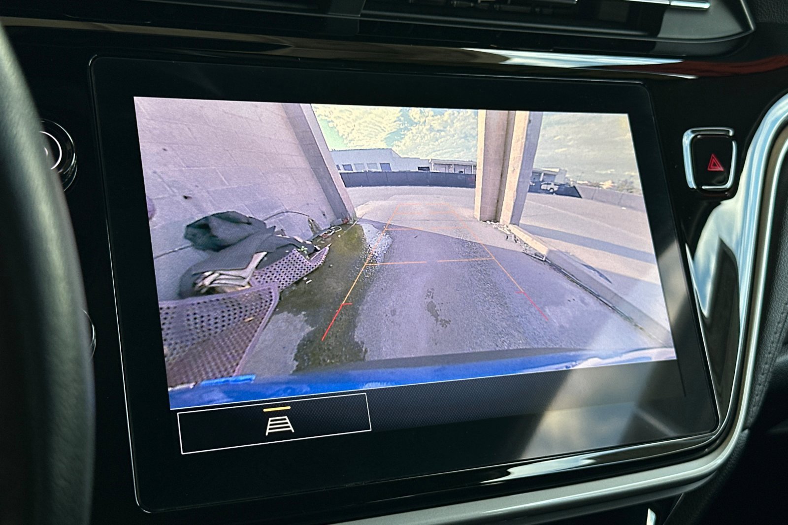 Certified 2022 Chevrolet Bolt EUV LT w/ Convenience Package image 26