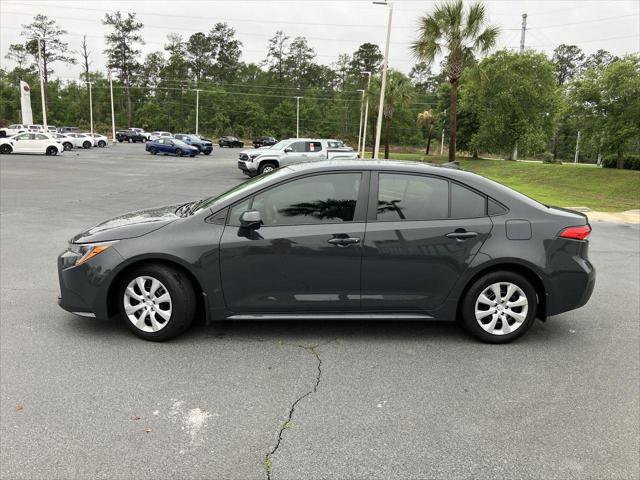 Certified 2025 Toyota Corolla LE FWD image 2