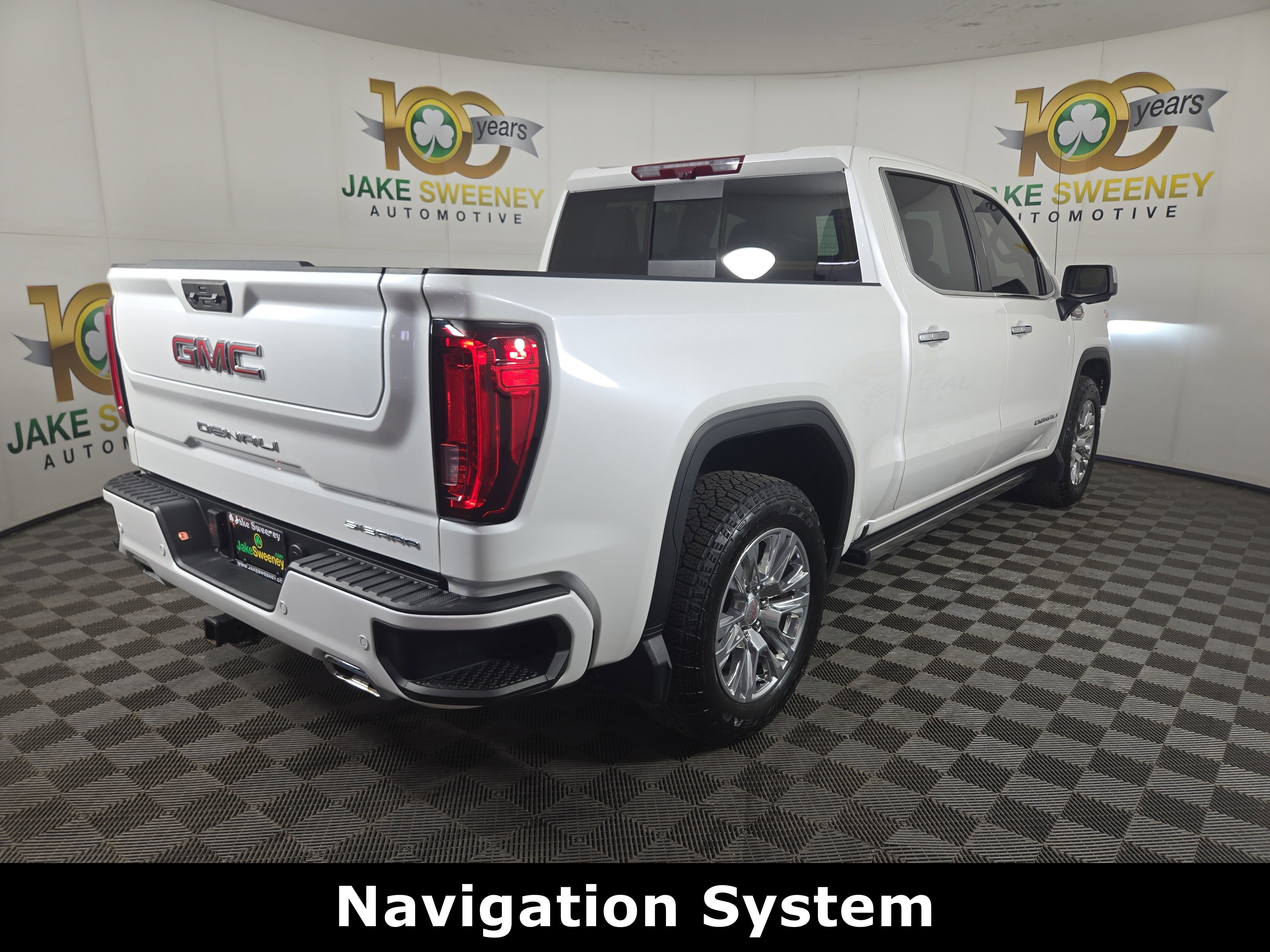 Certified 2024 GMC Sierra 1500 Denali w/ Technology Package AWD/4WD image 9