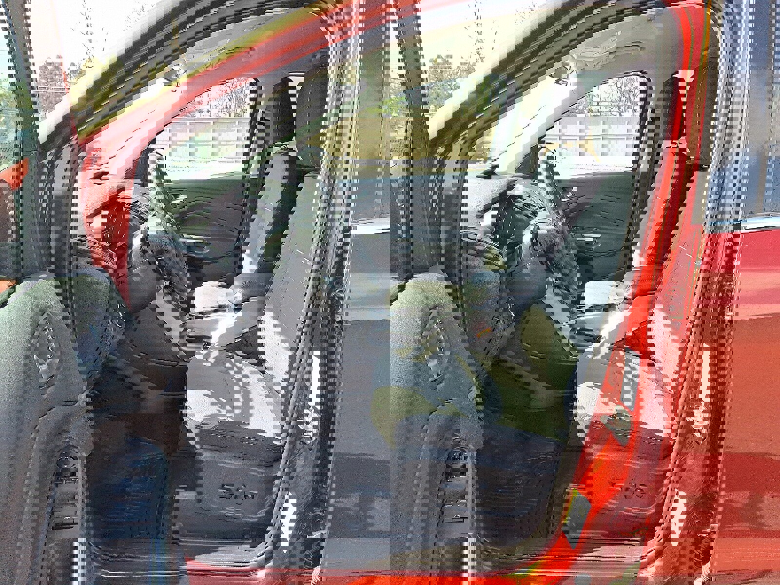 Used 2014 Ford Escape SE image 16