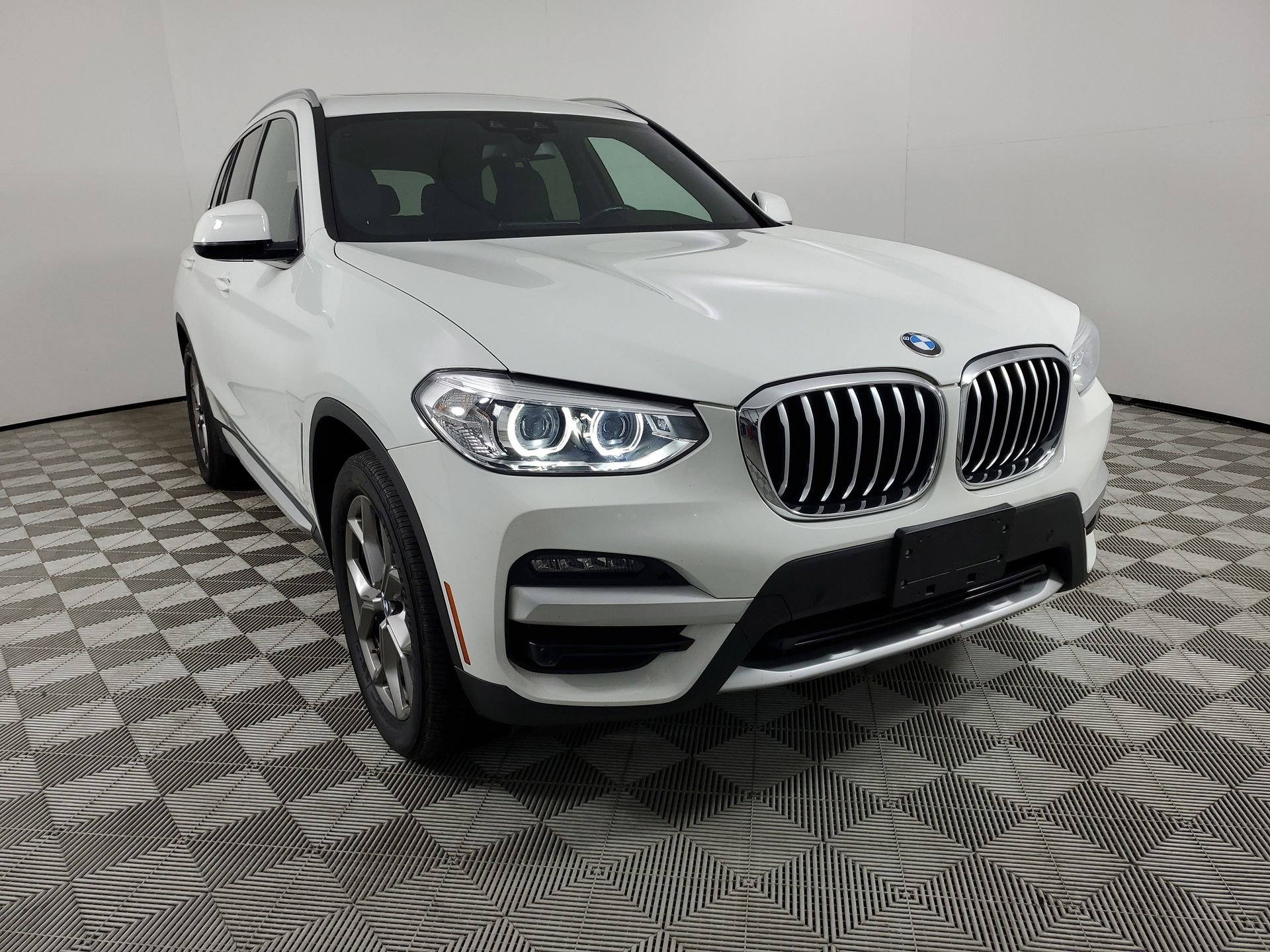 Used 2020 BMW X3 xDrive30i w/ Premium Package image 2