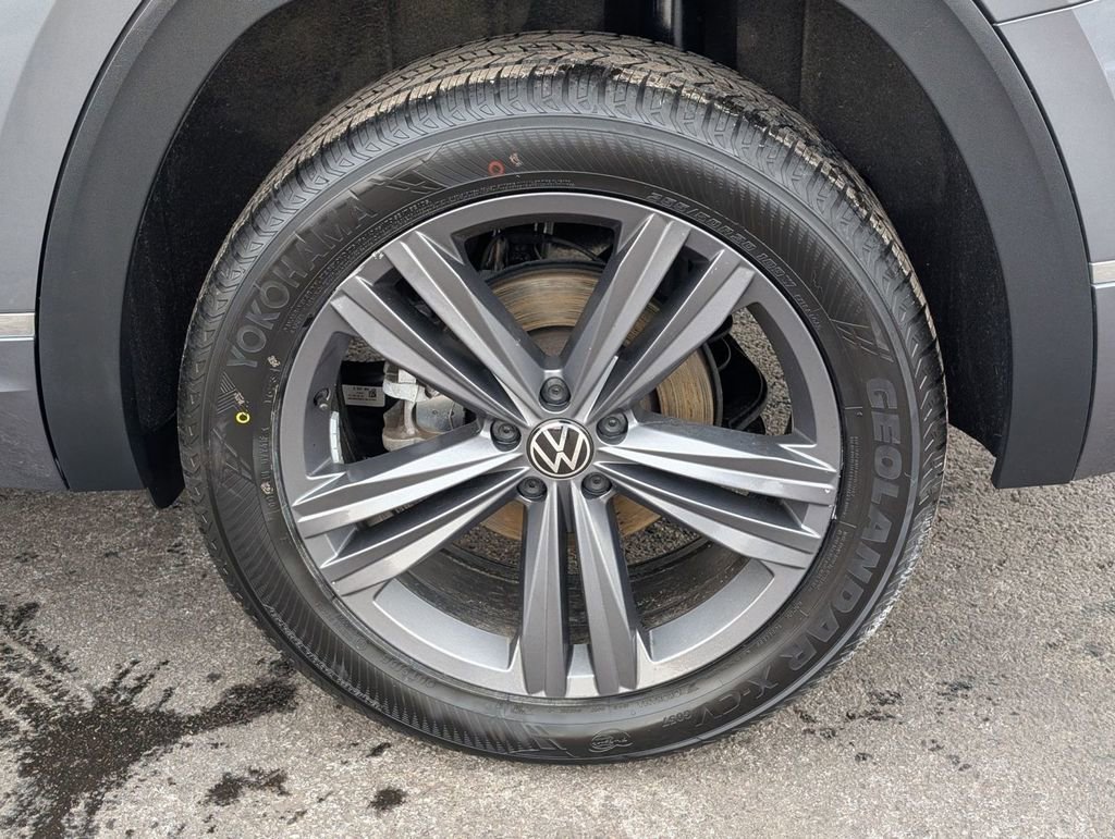 Used 2021 Volkswagen Atlas SE image 13