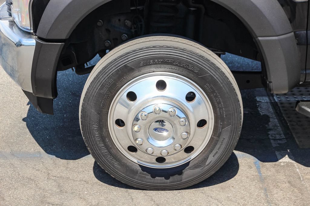 Used 2017 Ford F550 2WD Crew Cab Super Duty image 12