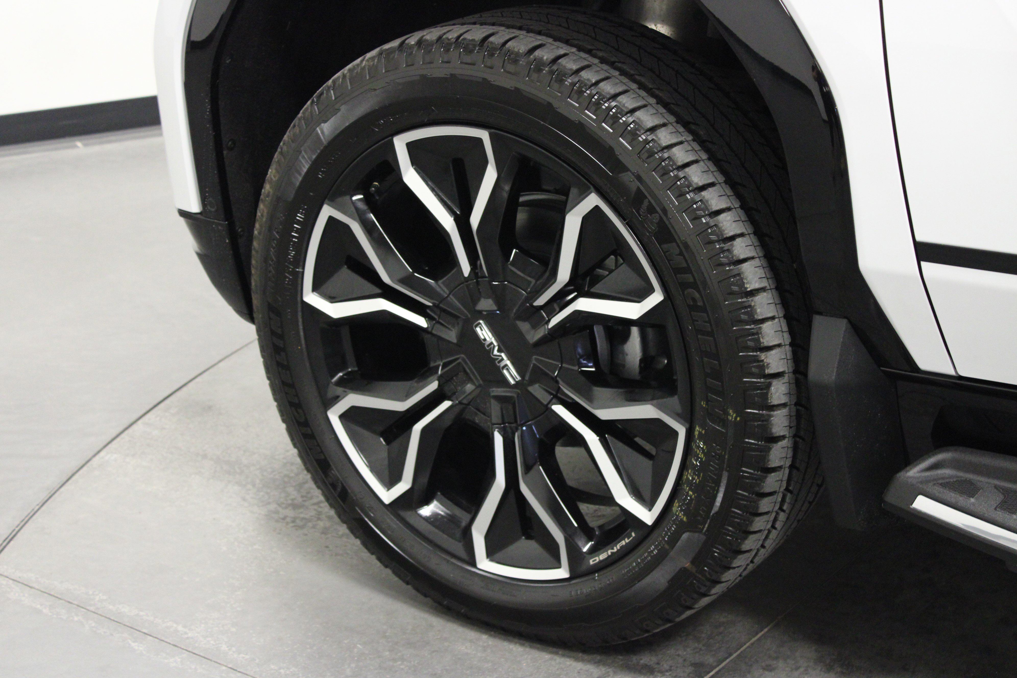 New 2025 GMC Sierra EV Denali image 10