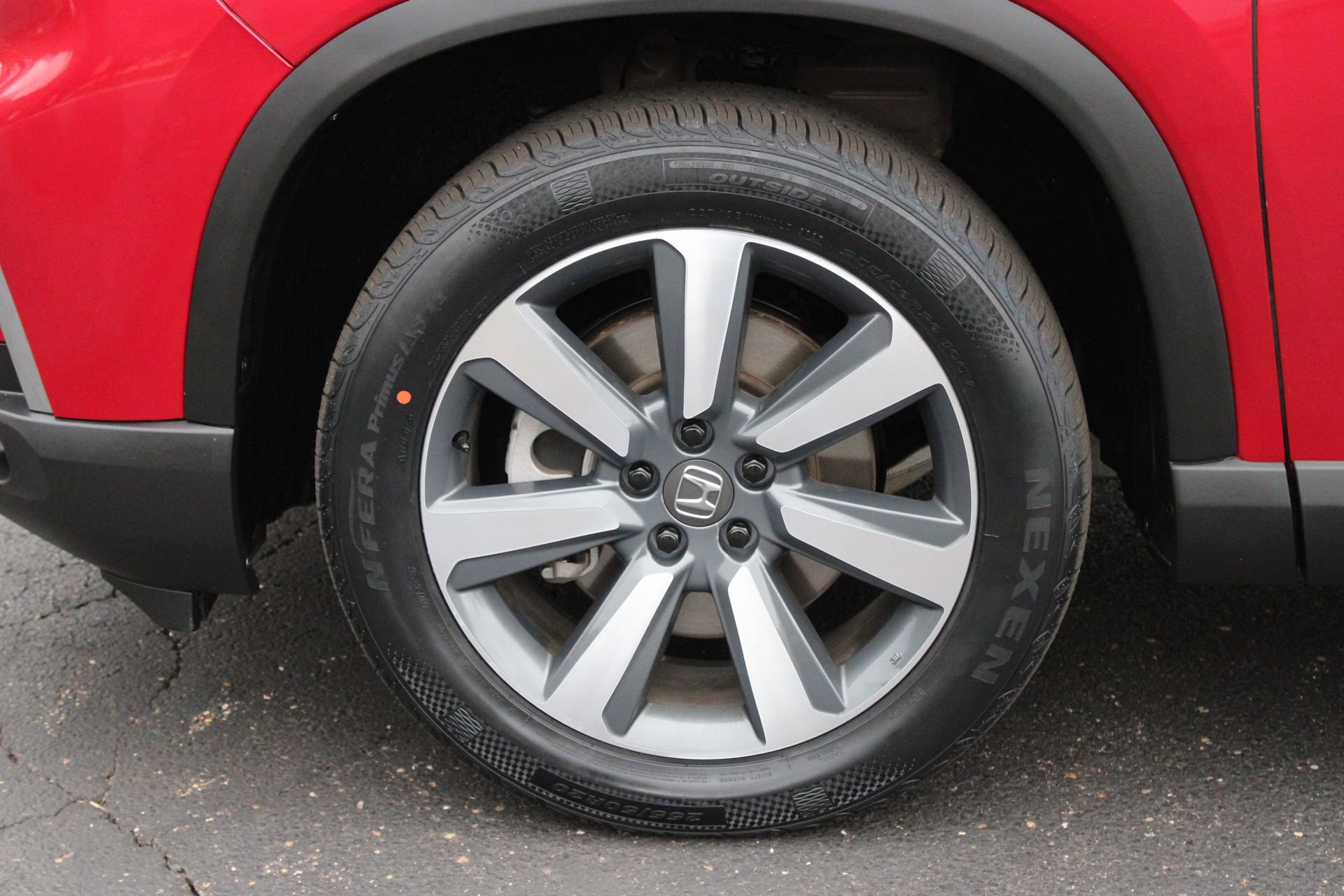 Used 2024 Honda Pilot Touring image 11