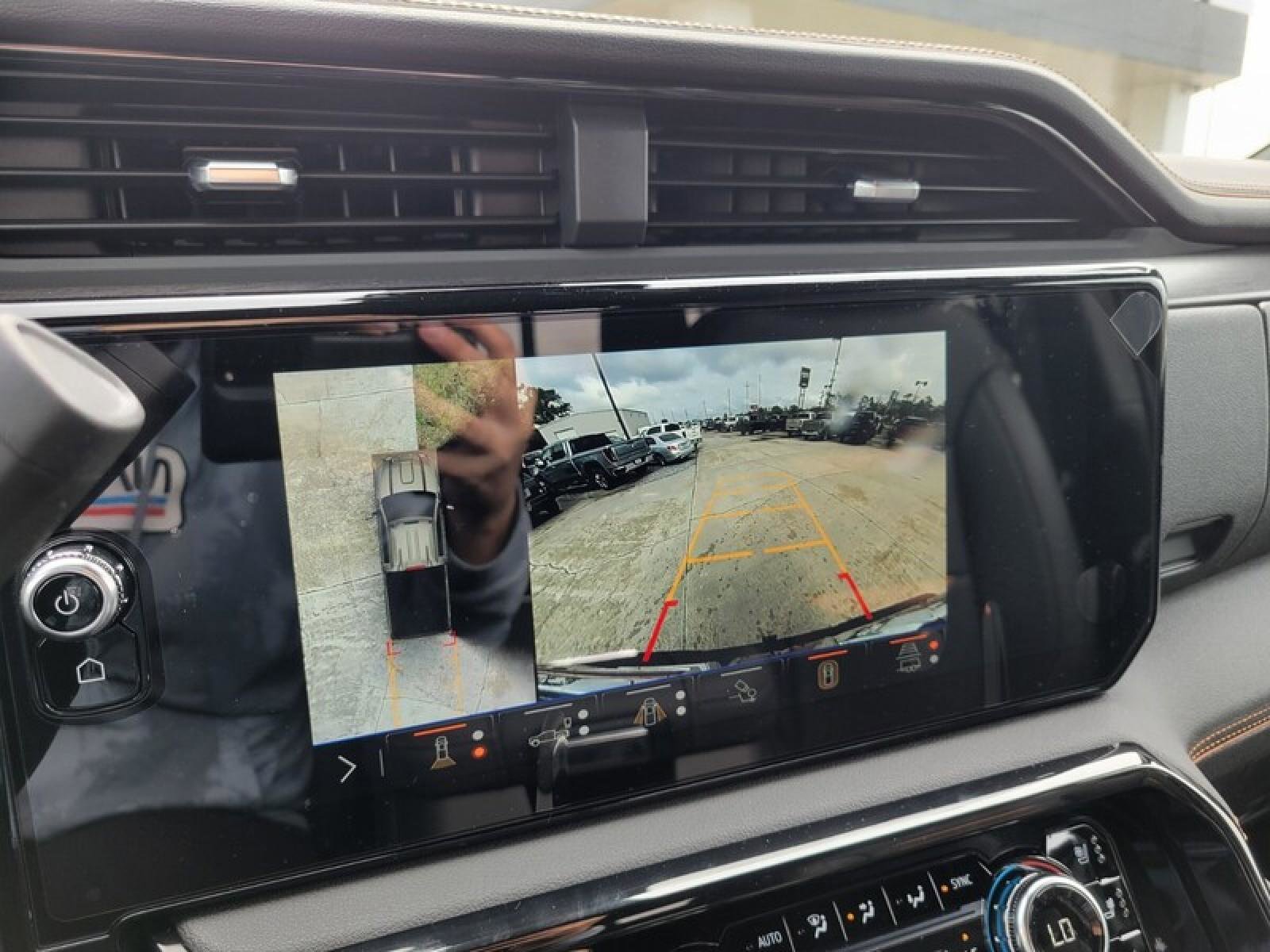 New 2026 GMC Sierra 3500 AT4 w/ AT4 Premium Plus Package image 21