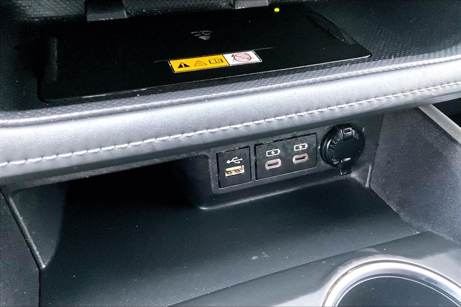 Used 2023 Toyota Highlander XLE AWD/4WD image 32