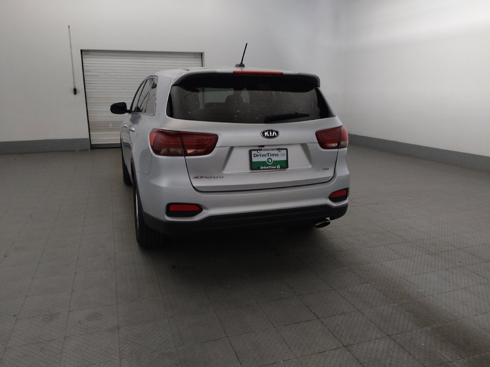 Used 2019 Kia Sorento FWD image 6