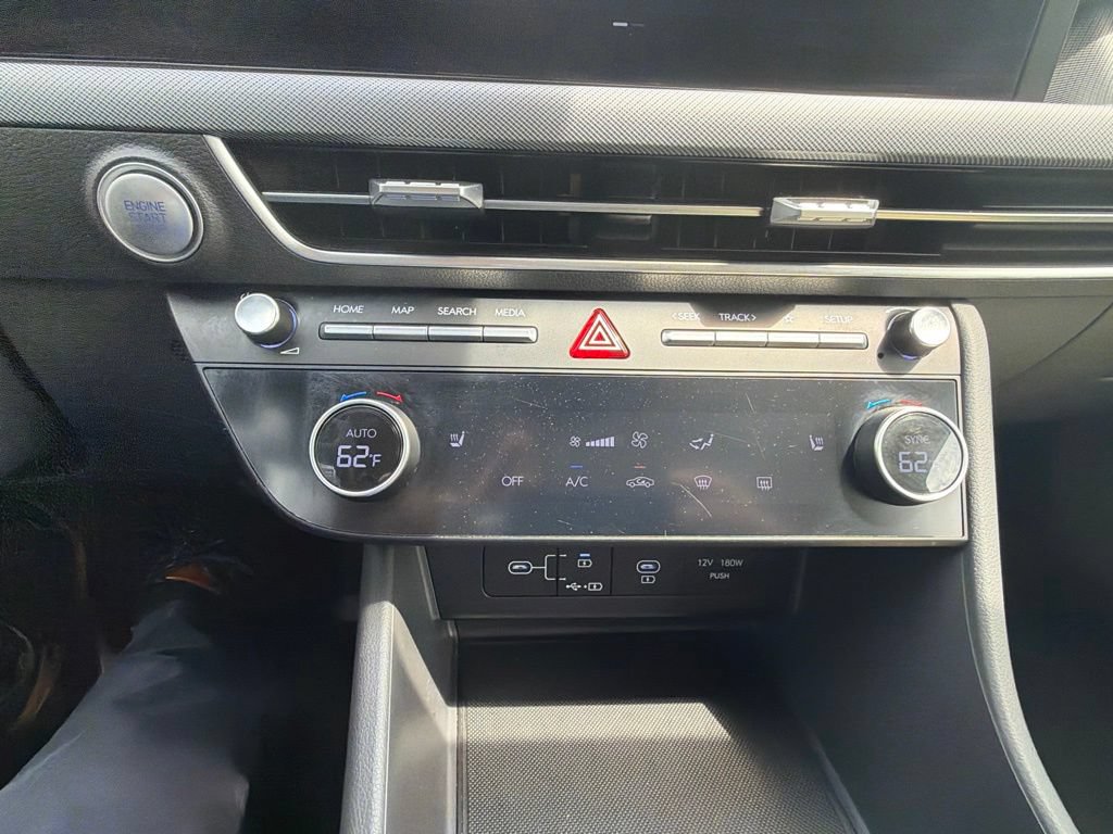Used 2025 Hyundai Sonata SEL FWD image 19